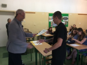 5961B6F6-215C-46F4-BDB6-7D8859969F16