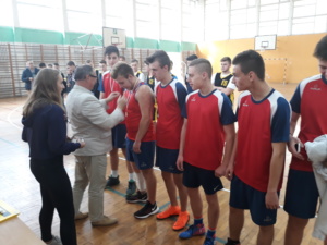 85E512B7-F7CC-4868-B486-CEED19EAD48B