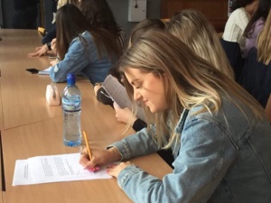 4B5DB746-274A-49BA-8DDA-6453C8AEEBF0