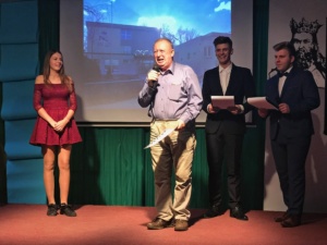 FCFF03F6-44DA-4874-BA0B-86B7A1E2E37B