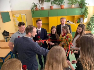 49D2FC89-1AB6-45CC-8236-5073194637A4