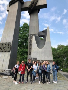 75D9721D-E482-44BA-988A-023028BE2A54